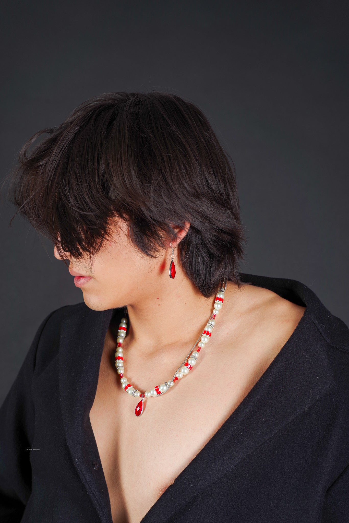 Beaded Pearl Necklace with Red WaterDrop Crystal Pendants