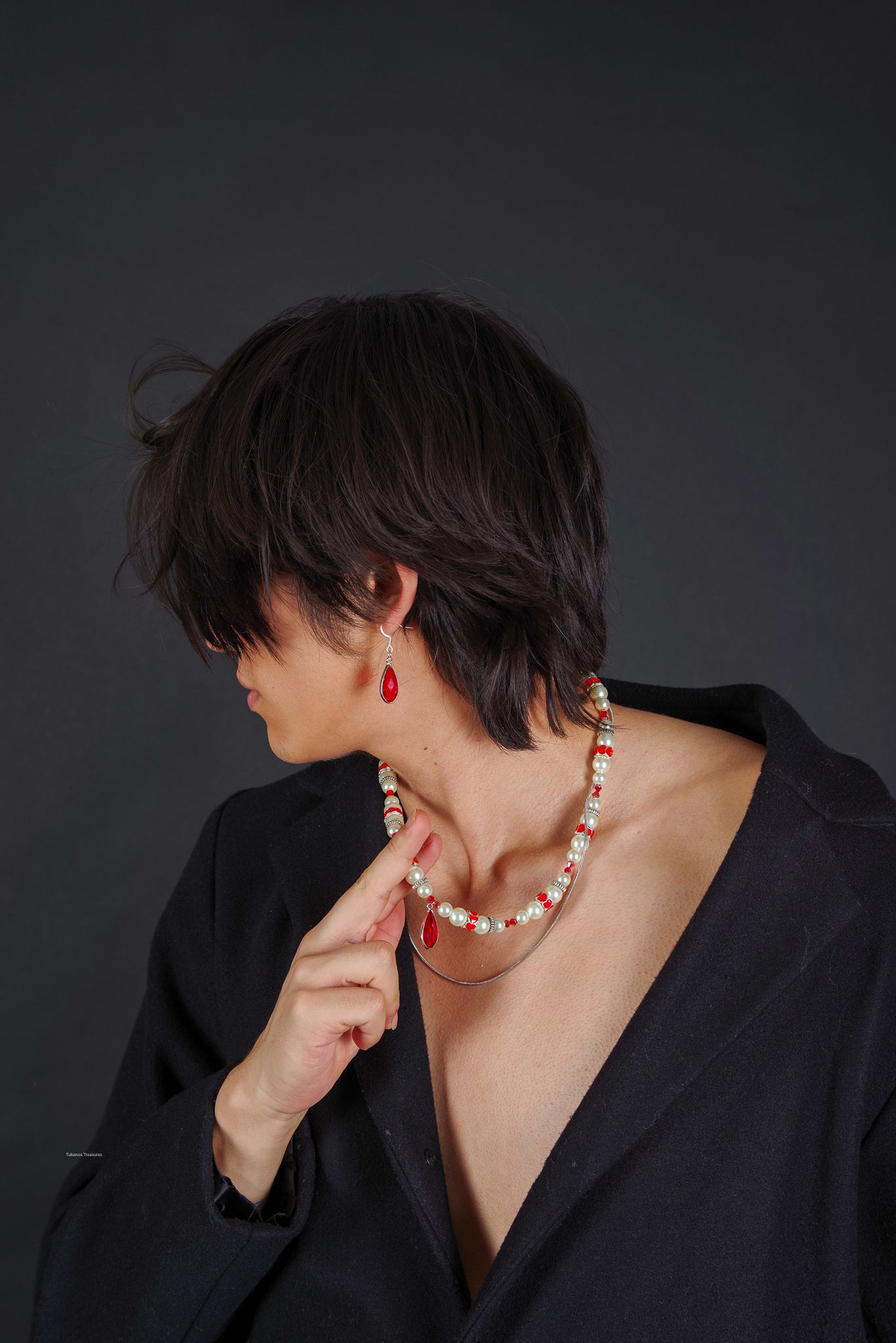 Beaded Pearl Necklace with Red WaterDrop Crystal Pendants