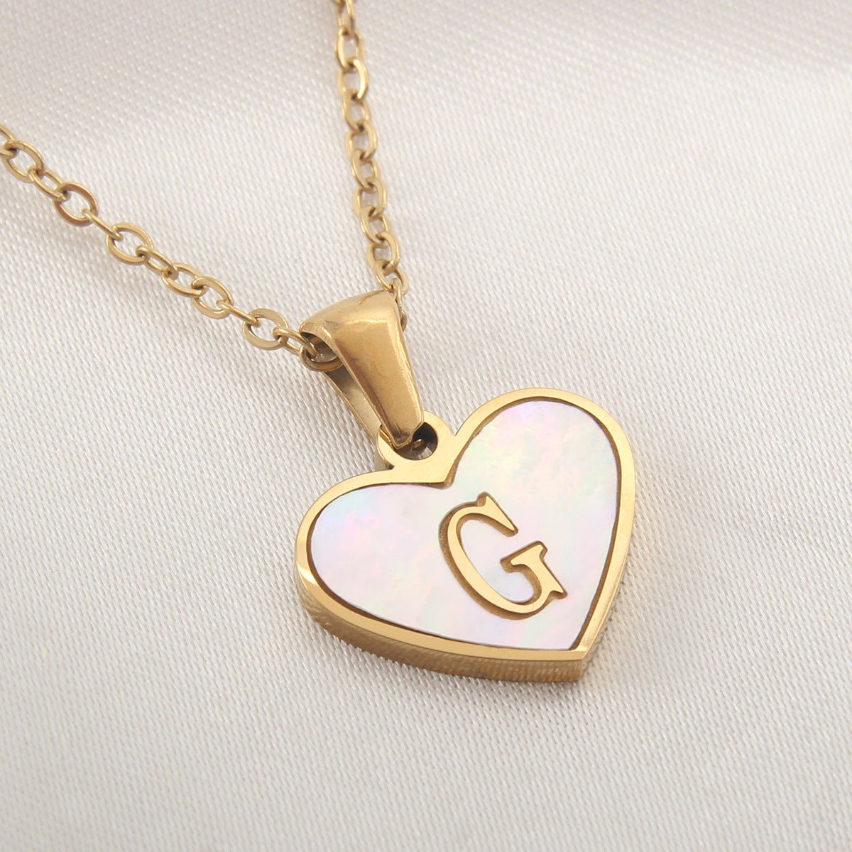 Initial and Letter Heart - shaped Gold Necklace White Shell Love Clavicle Chain Fashion Personalized Necklace For Women Jewelry Valentine's DayNecklace