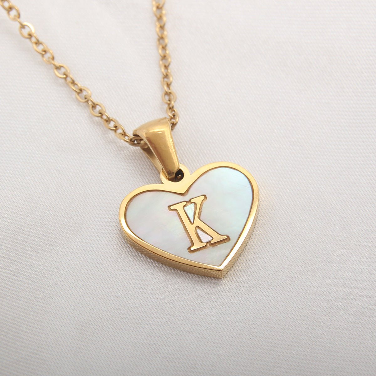 Initial and Letter Heart - shaped Gold Necklace White Shell Love Clavicle Chain Fashion Personalized Necklace For Women Jewelry Valentine's DayNecklace