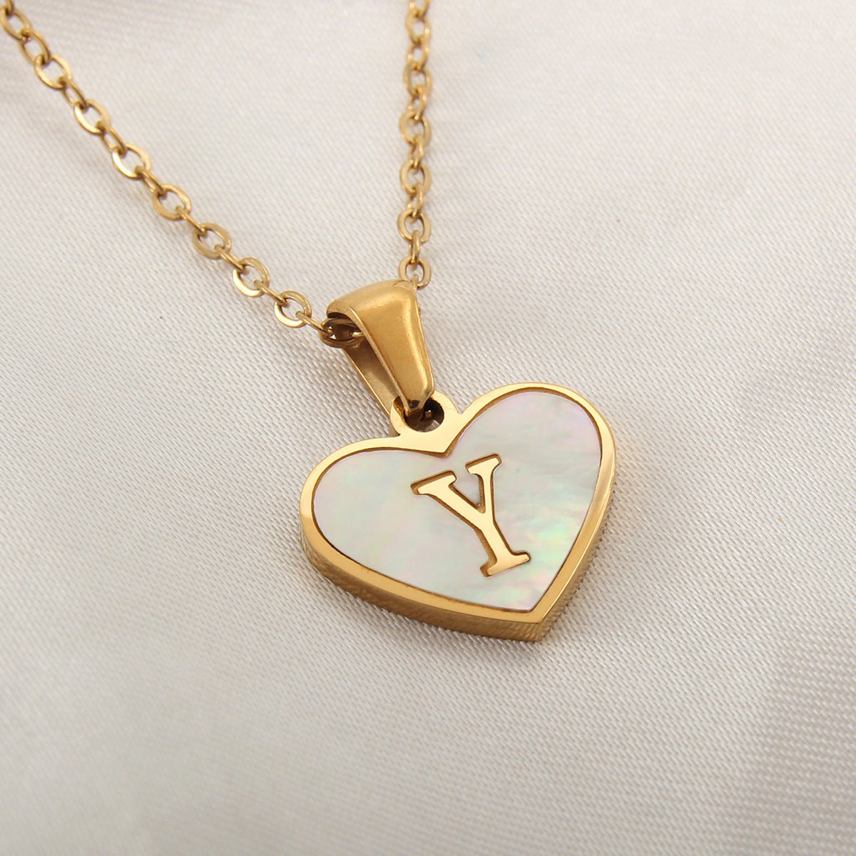 Initial and Letter Heart - shaped Gold Necklace White Shell Love Clavicle Chain Fashion Personalized Necklace For Women Jewelry Valentine's DayNecklace