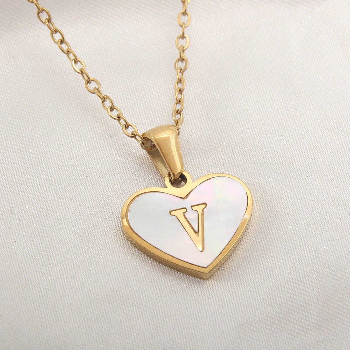 Initial and Letter Heart - shaped Gold Necklace White Shell Love Clavicle Chain Fashion Personalized Necklace For Women Jewelry Valentine's DayNecklace