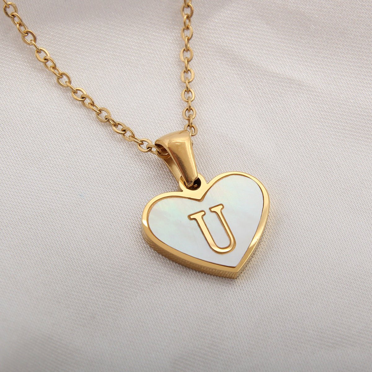 Initial and Letter Heart - shaped Gold Necklace White Shell Love Clavicle Chain Fashion Personalized Necklace For Women Jewelry Valentine's DayNecklace