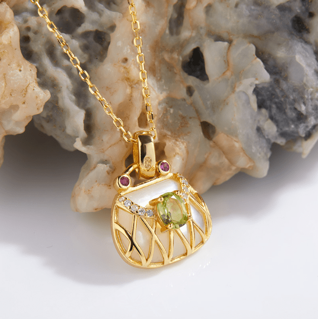 Sterling Silver Inlaid Natural Olivine Necklace Women's Temperament Wild Fashion Gemstone PendantNecklace